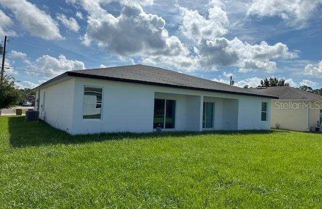 542 KILIMANJARO DR UNIT B Gallery 2