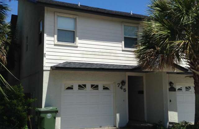745 2ND ST S - 745 South 2nd Street, Jacksonville Beach, FL 32250