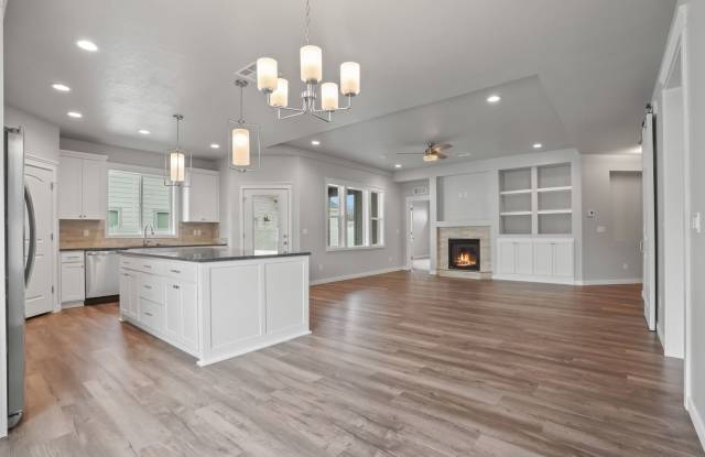 NEWER - BEAUTIFUL 3BD/2.5BA HOME + OFFICE or 4TH BEDROOM photos photos