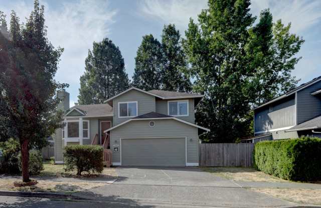 Immaculate, Sunny and Bright 4 Bedroom/2.5Bath Monroe Home photos photos