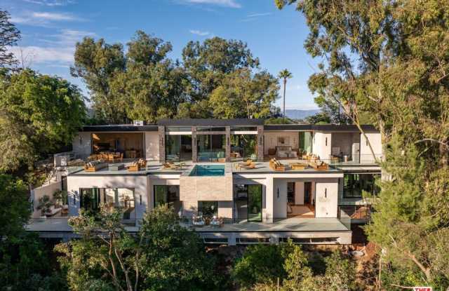 12752 Mulholland Dr photos photos