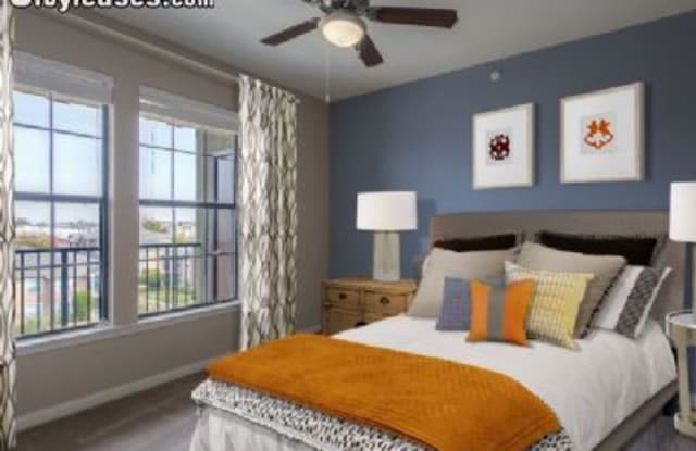 225 Heights Blvd Unit: 682 - 225 Heights Boulevard, Houston, TX 77007