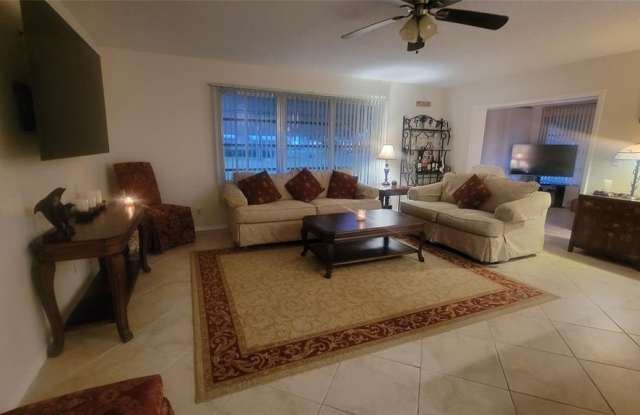 1252 Club Dr W photos photos