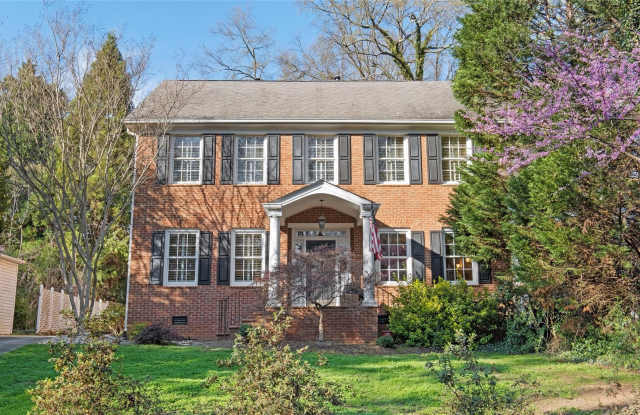 2519 Cranbrook Lane - 2519 Cranbrook Lane, Charlotte, NC 28207
