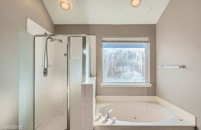 2615 Palisades Pl Gallery 3