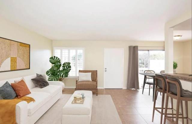 807 Yankee Point Way photos photos