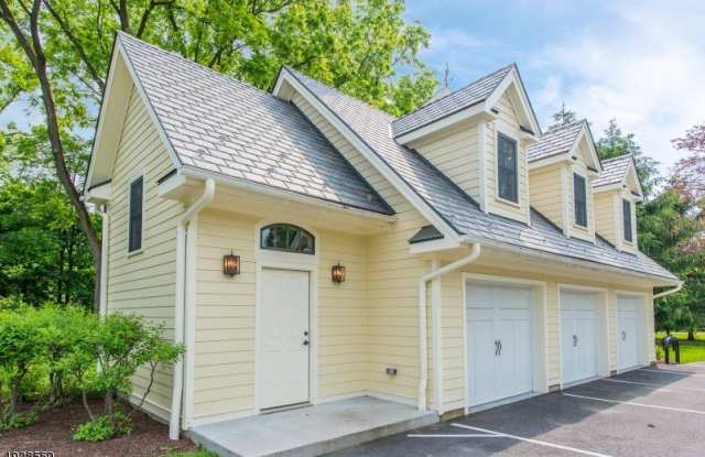 340 S Finley Ave photos photos