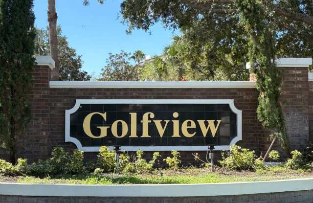 Lovely 3 Bedroom 2 Bath Condo Gallery 1