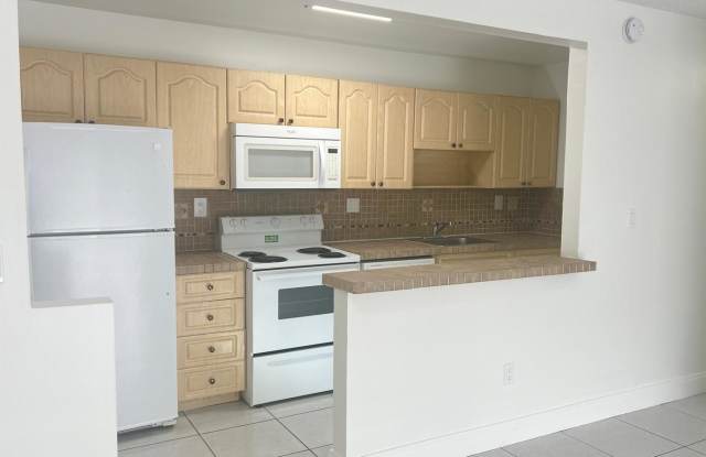 4570 Nw 79th Ave photos photos