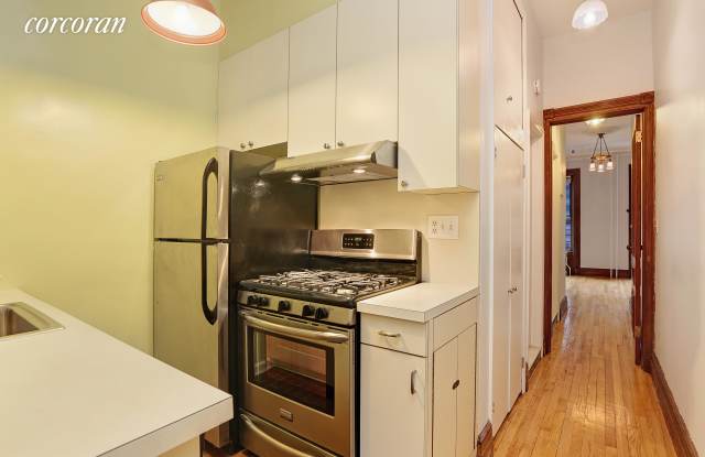 362 West 46th Street Gallery 3