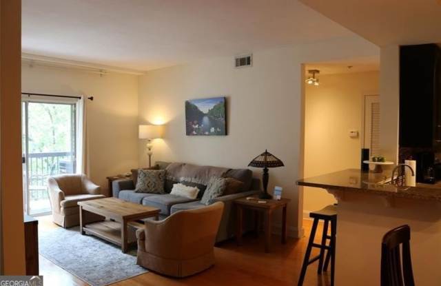 1074 PEACHTREE photos photos