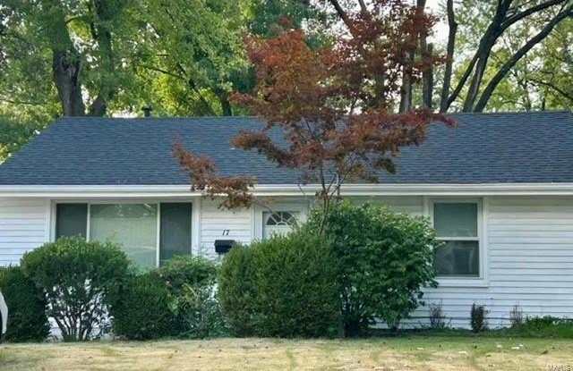 17 Mary Ann Court - 17 Mary Ann Court, Florissant, MO 63031