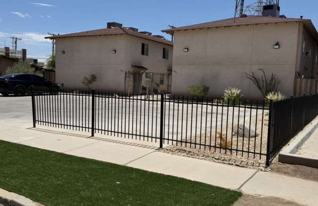 481 W Commercial Ave photos photos