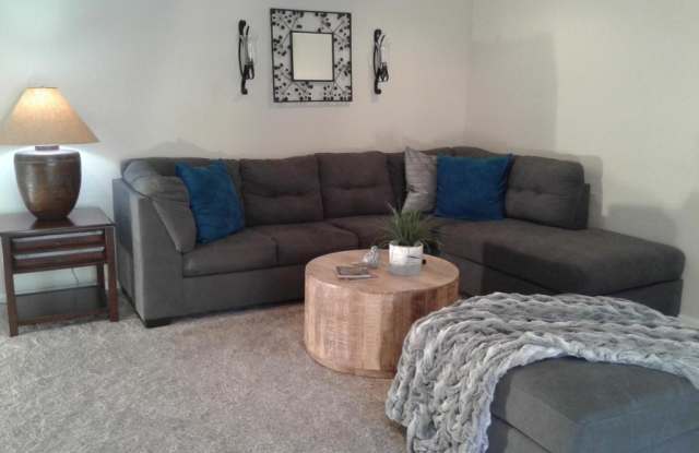 7438 E HUM Road Gallery 4