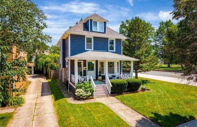 1317 Saint Charles Avenue - 1317 Saint Charles Avenue, Lakewood, OH 44107