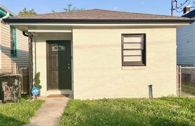 1217 GALLIER Street - 1217 Gallier Street, New Orleans, LA 70117