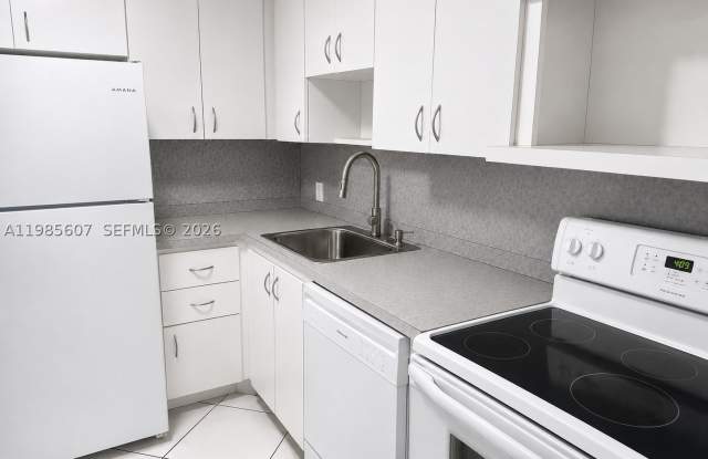 3675 N Country Club Dr Gallery 2