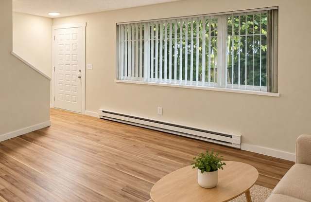KHK1323 - The Bay Gallery 1