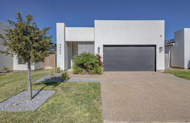 4002 Bella St. photos photos