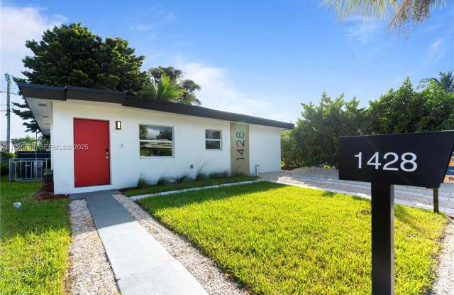 1428 Northeast 153rd Terrace photos photos