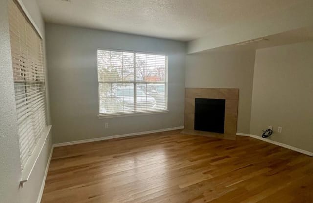 704-A Fruit Ave NW - 704 Fruit Avenue Northwest, Albuquerque, NM 87102