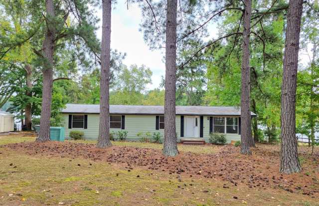 Waterfront mobile home in Mooresville - 239 Barber Loop, Iredell County, NC 28117