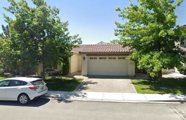 BEAUTIFUL - UPGRADED - LAMINATE FLOORING - COVERED PATIO- 4 BEDROOM photos photos