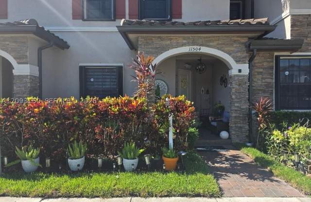 11504 SW 250th St Gallery 1