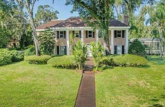 901 40TH AVENUE N - 901 40th Avenue Northeast, St. Petersburg, FL 33703