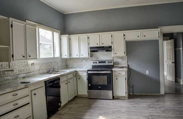 2416 Highland  Ave photos photos