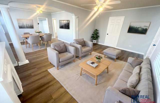 2 bed 1 bath SFH near USC with gated parking photos photos