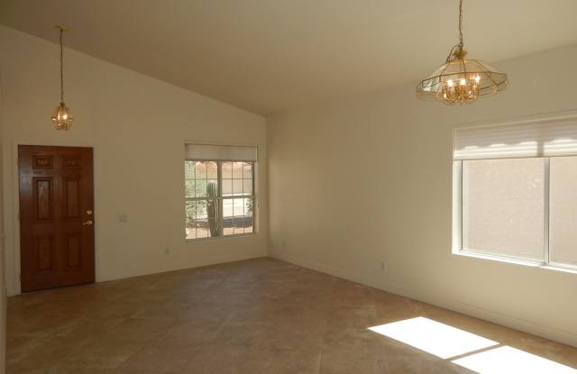 Available NOW! 3 Bedrooms - 2 Baths - 1754 SQFT near Sunrise/Sabino Canyon Gallery 3