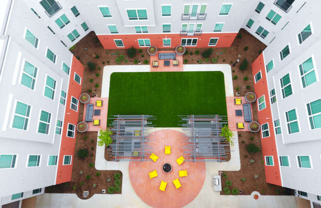 Liv+ Arlington - Student Housing Gallery 3