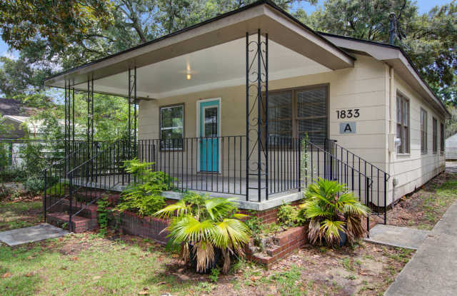 1833 Orangeburg St Apt A photos photos