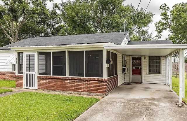 127 Hackberry Ave photos photos