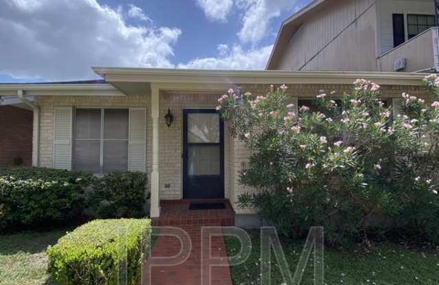 1710 Palm Valley Dr W photos photos