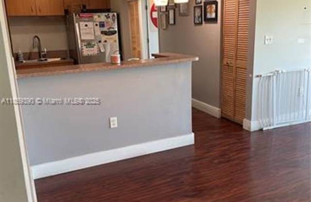 1475 SW 8th St unit 403 FL (A11859390) - 1475 Southwest 8th Street, Miami, FL 33135