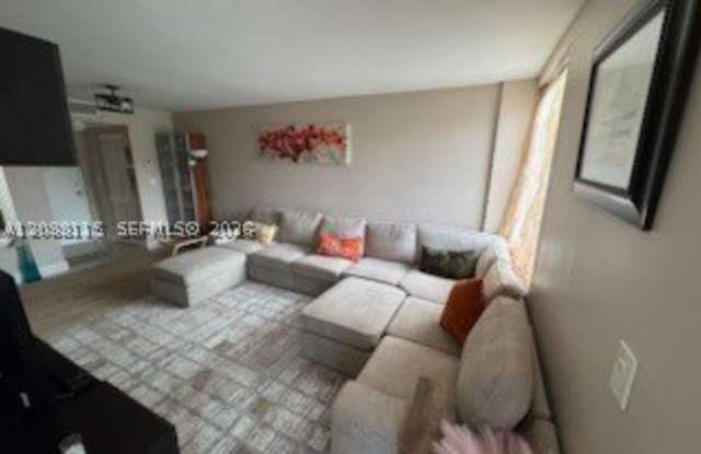 250 180th Dr Gallery 2