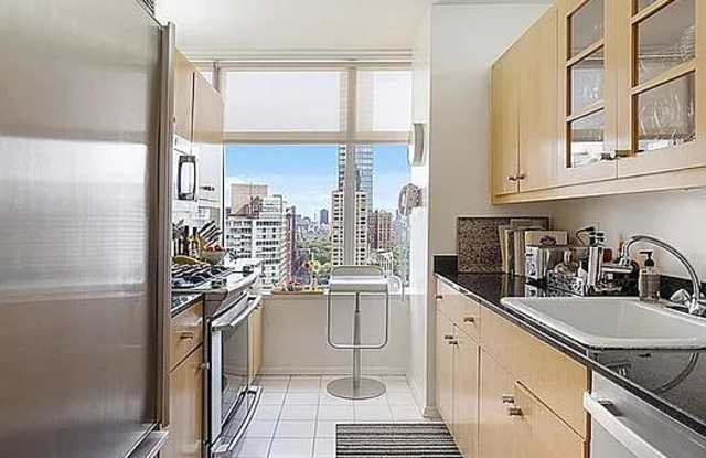 160 W 66th St Apt 32D photos photos