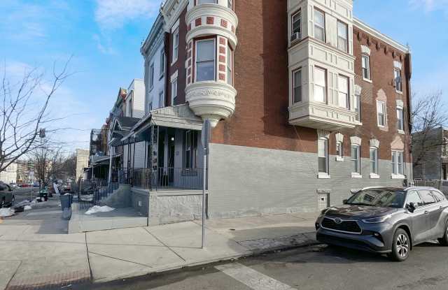 1101 N 41st St Gallery 2
