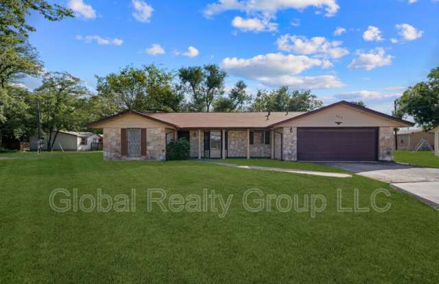 102 Haeckerville Rd - 102 Haeckerville Road, Cibolo, TX 78108