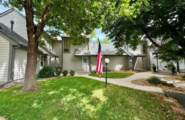 3 BED TOWNHOME IN BROADMOOR BLUFFS Gallery 1
