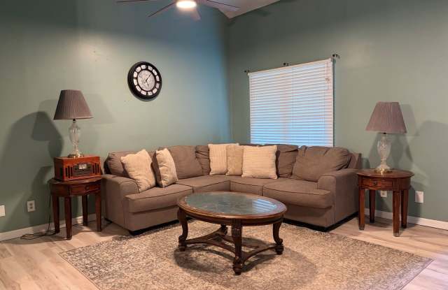 3 BR 2.5 Ba Gallery 3