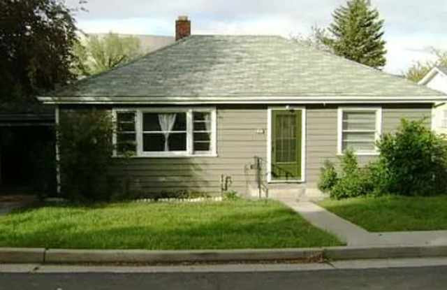 Charming 2 Bedroom Home in Downtown Reno photos photos