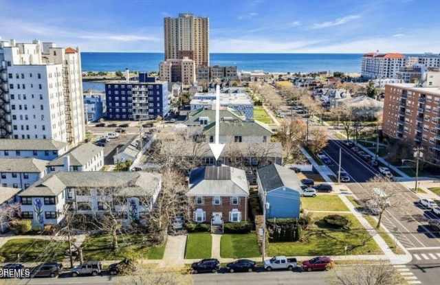 1702 Grand Avenue unit: 1 photos photos