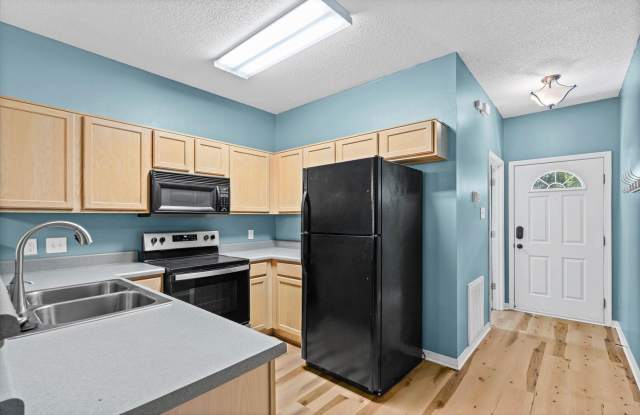2 Bedroom in Convenient Area Gallery 3