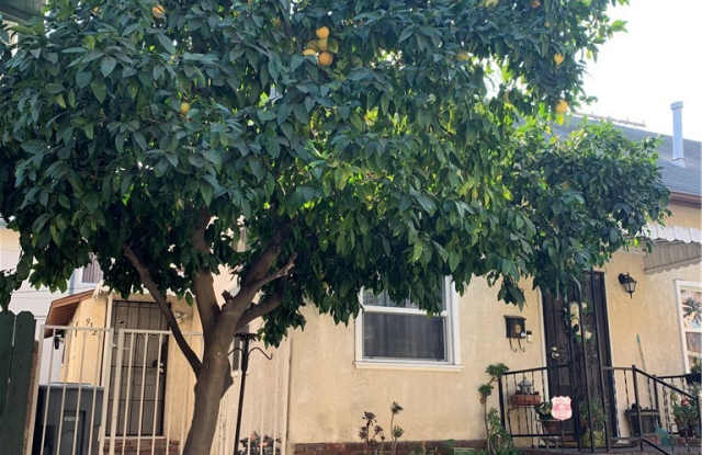 912 East California Avenue East 912 1/2 - 912 E California Ave, Glendale, CA 91206