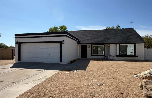 BEAUTIFULLY UPGRADED HOME WITH A HUGE RESORT-LIKE BACKYARD IN GLENDALE Gallery 3