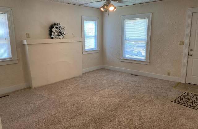 1907 S Picher Avenue Gallery 2