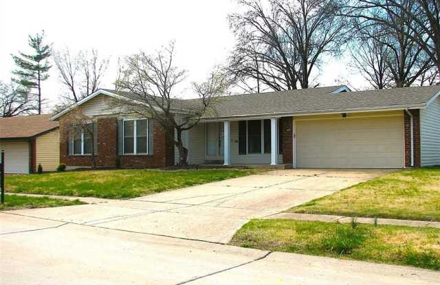 1225 Traverton Drive photos photos